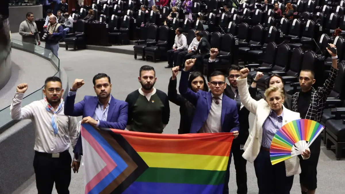 Un minuto de silencio en el senado